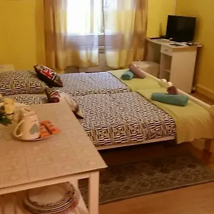 3* Gostinjska kuća Studio And Korzo